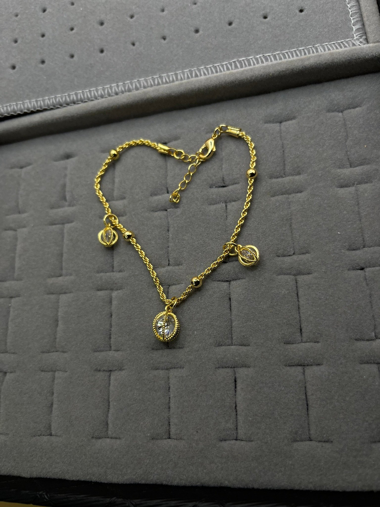 Pulseira Detalhes Esféricos – Folheado a Ouro - Imagem 2